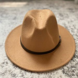 ❤️‍🩹SOLD❤️‍🩹 Tan Fedora Hat